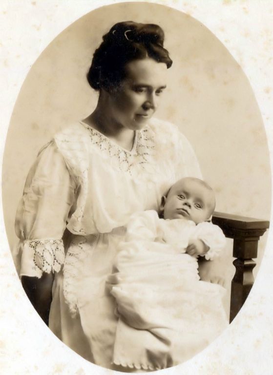 My 3rd great aunt, wife of Aaron W Willey, with son Clyde Carroll Willey